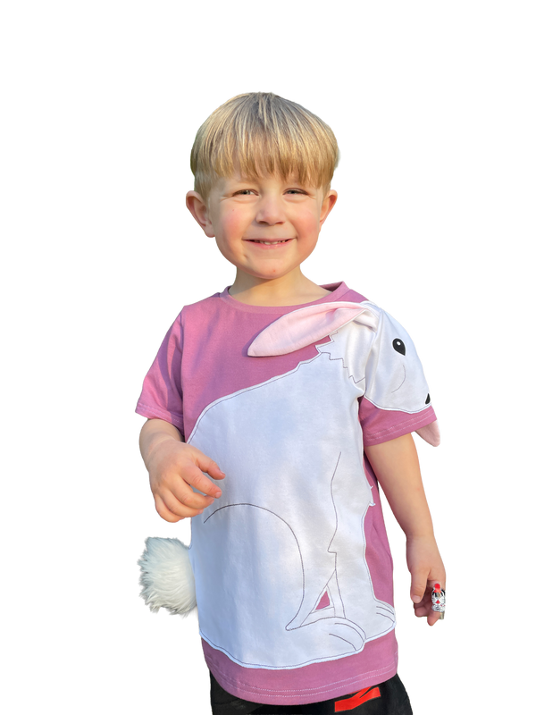 Kindermodel mit Luanimals Hase Hansi in weiß