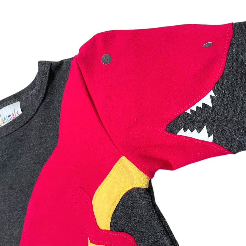 Pullover für Kinder Detailaufnahme von Dinosaurier David in grau und pink von Luanimals