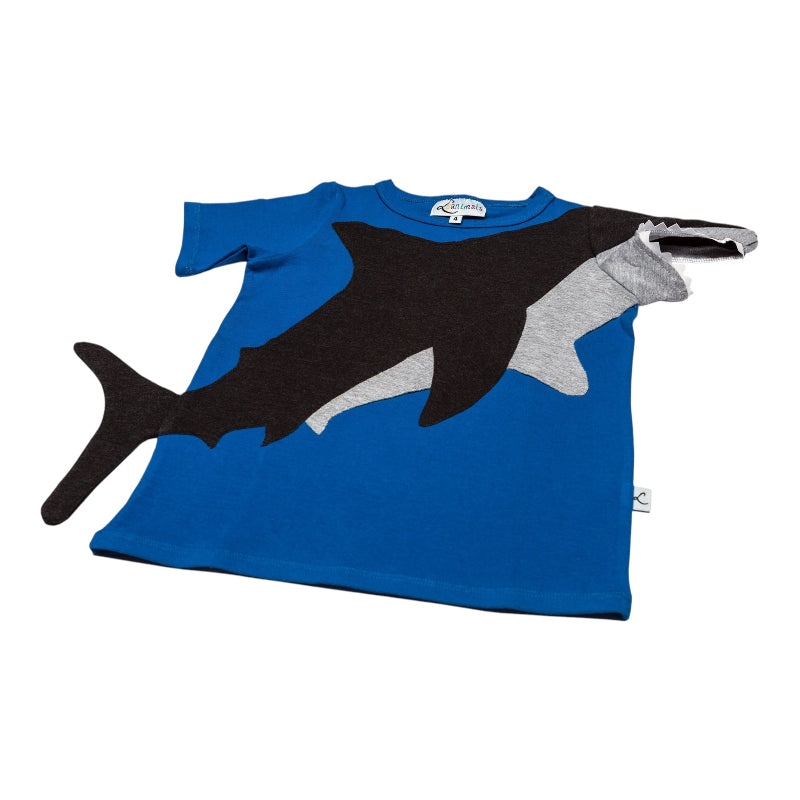 T-Shirt für Kinder mit Applikation Hai Henry in blau und grau aus Baumwoll-Jersey von Luanimals